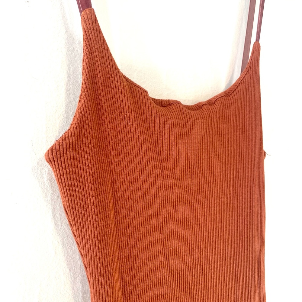 Fitted Rust Ribbed Dress - Picture 2 of 6